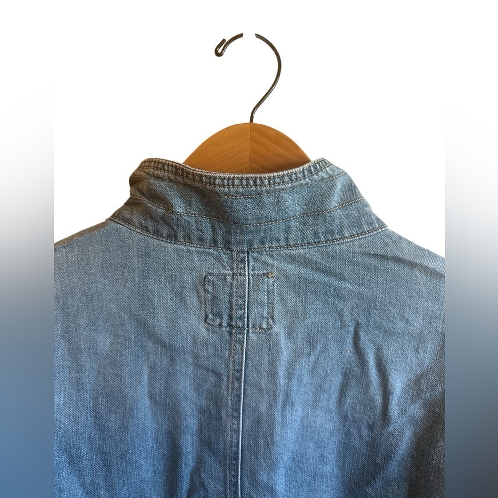 Risen Curvy Denim Jacket Size 2XL Medium Wash Cargo Pockets Zipper Button Front - Picture 8 of 14